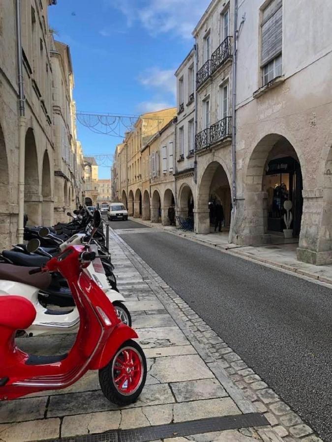 Terra Studio Cosy Et Calme Proche Du Centre Avec Parking Tv Et Wifi La Rochelle  Exterior photo